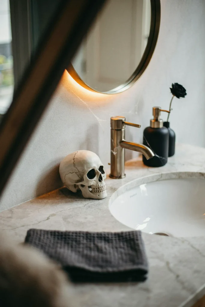 Skull Sink Accent