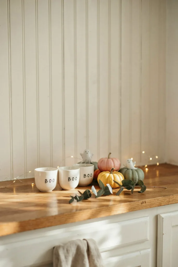 Boo Mug Display