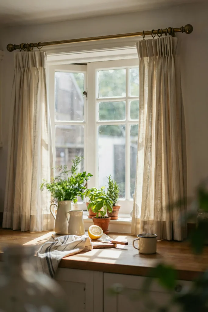22 Farmhouse Kitchen Design Ideas for Warm, Cozy Charm 15 Linen Café Curtains