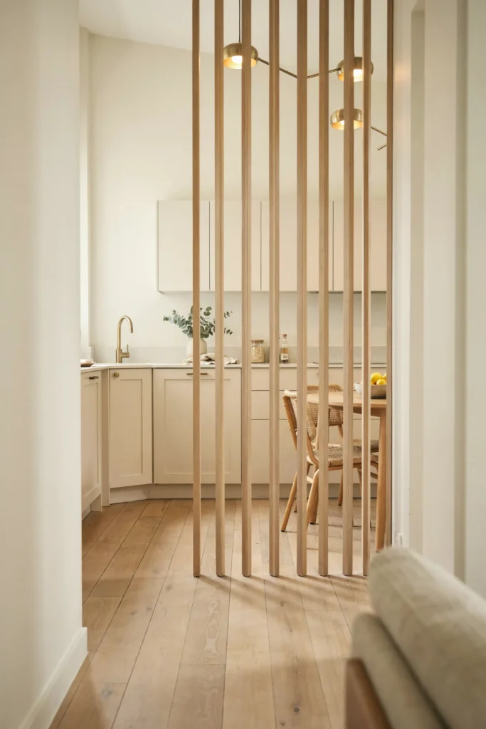 Pendant Screen Divider